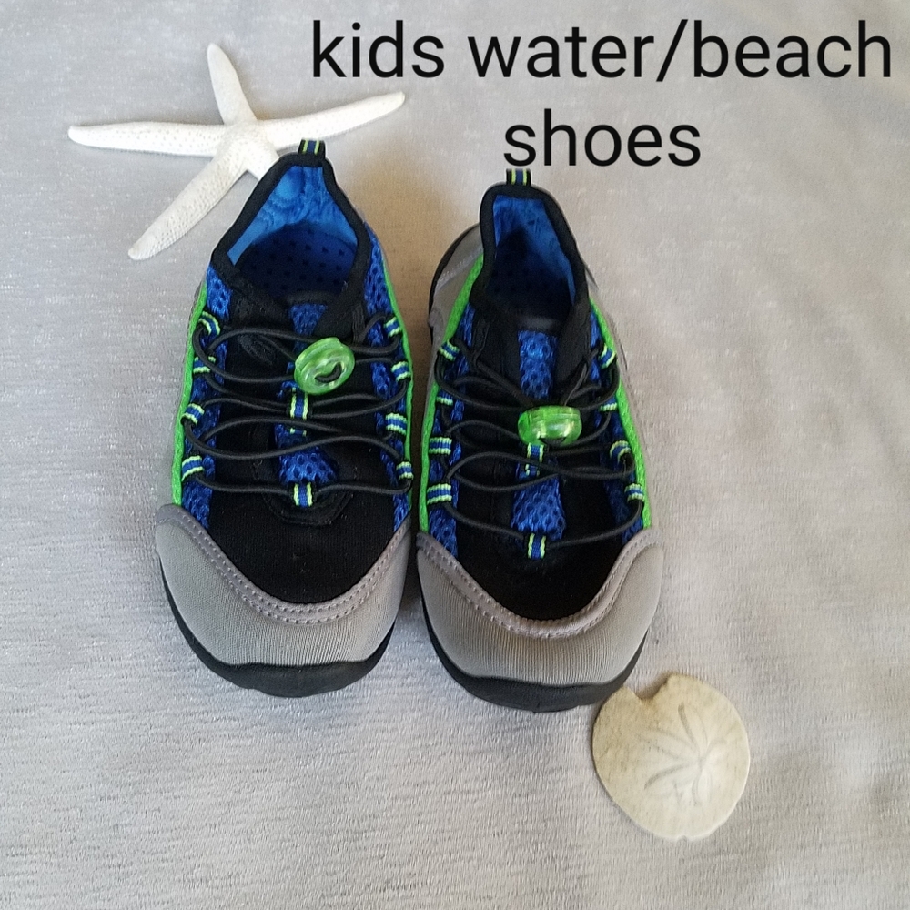 Kids Sand & Sun water/beach shoes size 12